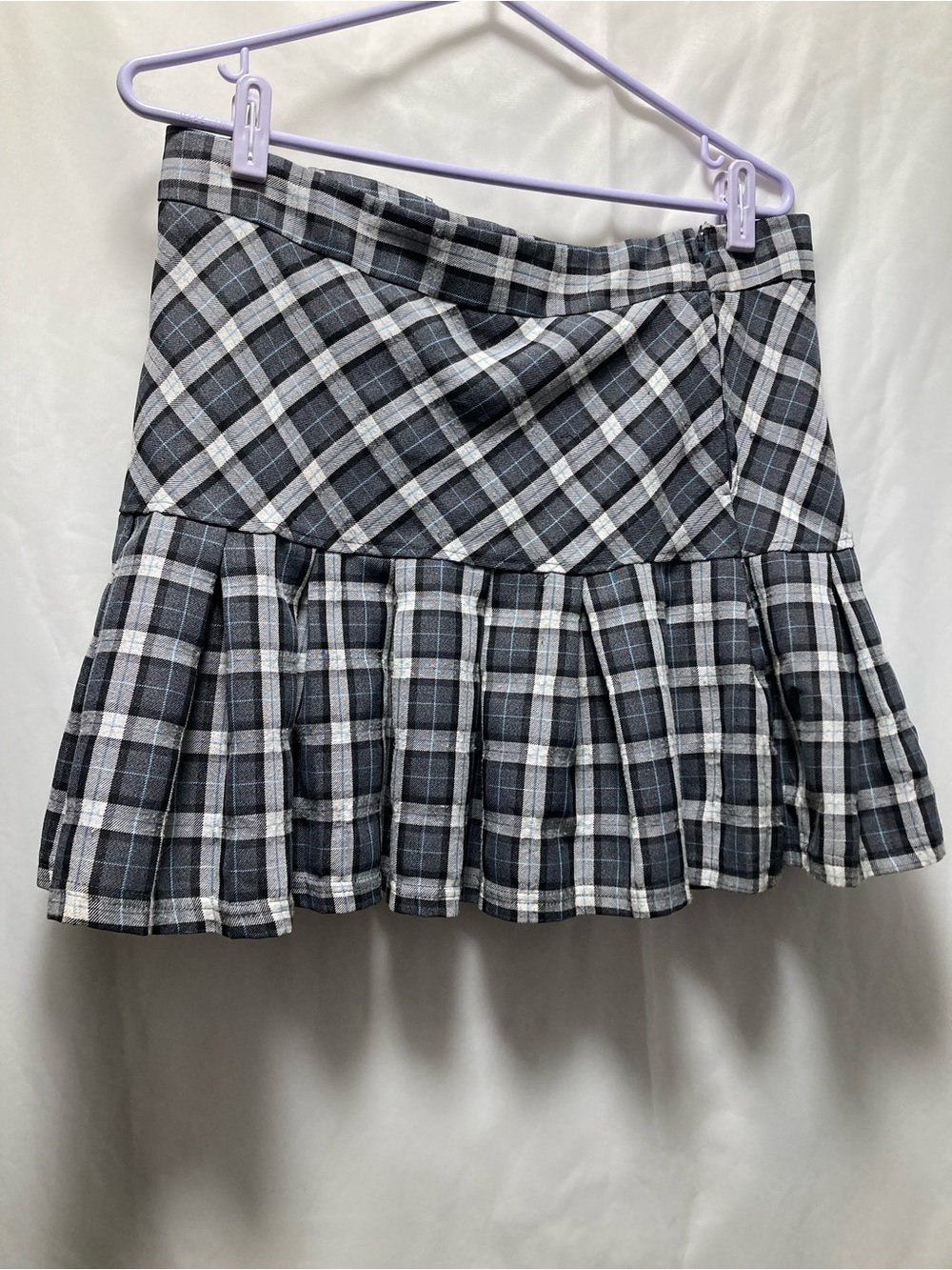 Ardene Grey Plaid Pleated Mini Skirt Large Y2K
. - Picture 3 of 3